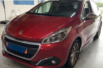 Peugeot 208 57.308 km 9.450 &euro; Düsseldorf 40589
