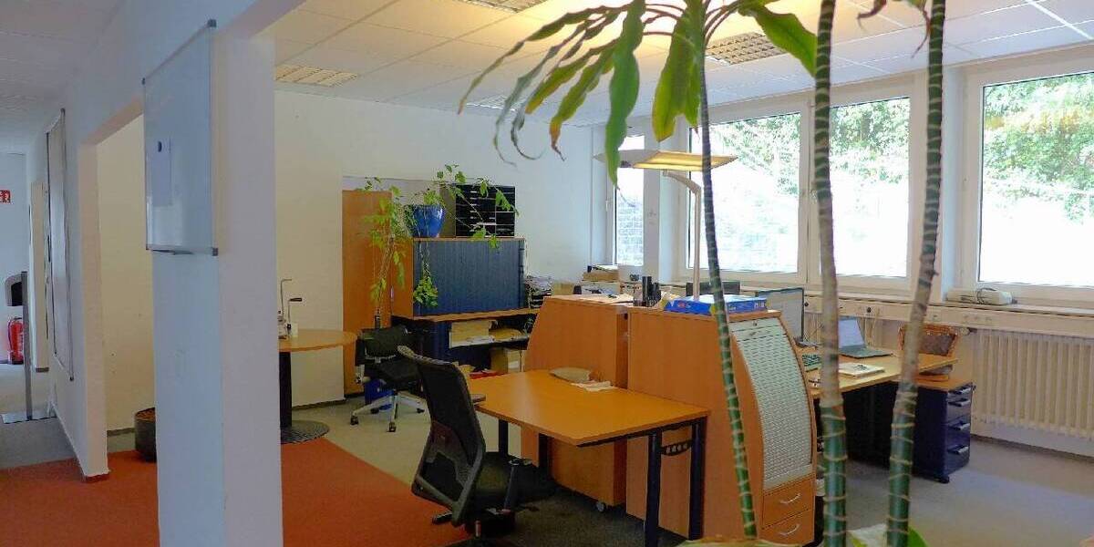 Gewerbeobjekt Wuppertal Elberfeld - 9 Zimmer, 298 m&sup2;, 1.950&euro; | Angebot:26433225