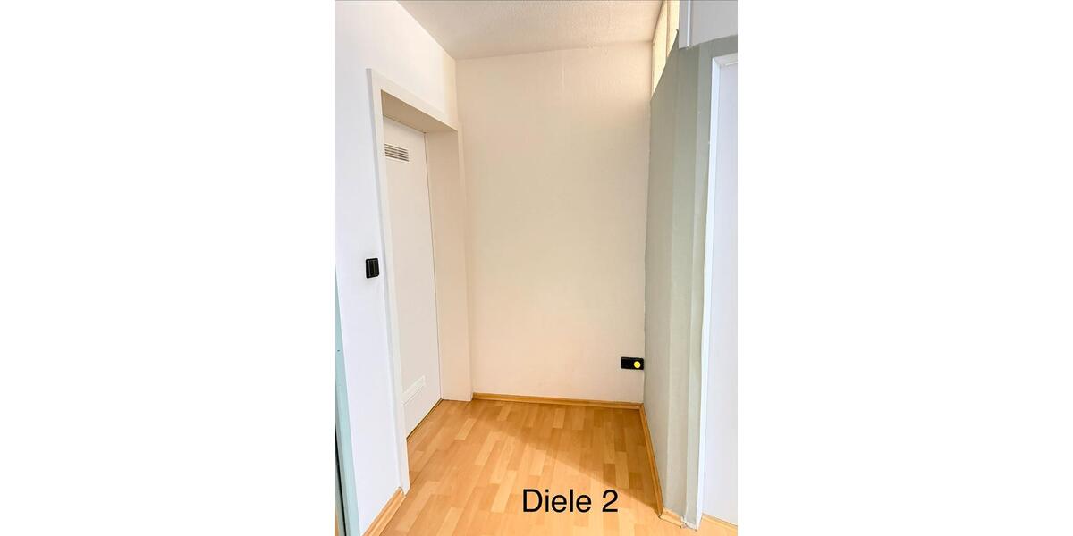 Große 4,5-Zimmer-Wohnung ca. 140 m² in Düsseldorf (Etagenwohnung) 4.5 zimmer