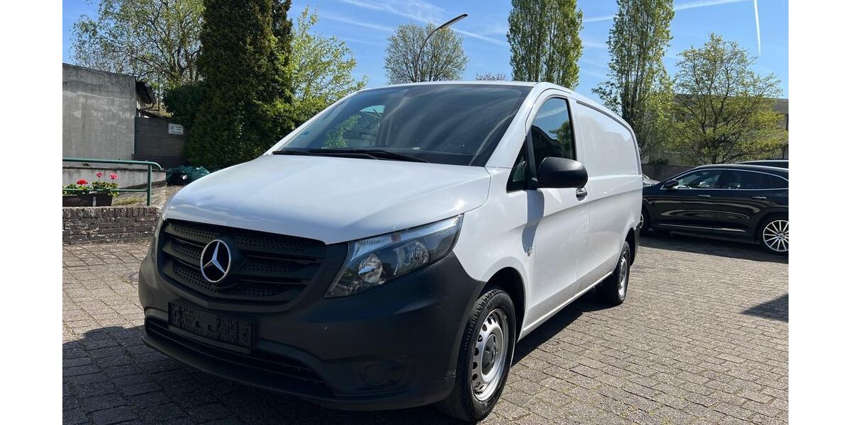 Mercedes-Benz Vito 152.435 km 9.889 &euro; Düsseldorf 40597