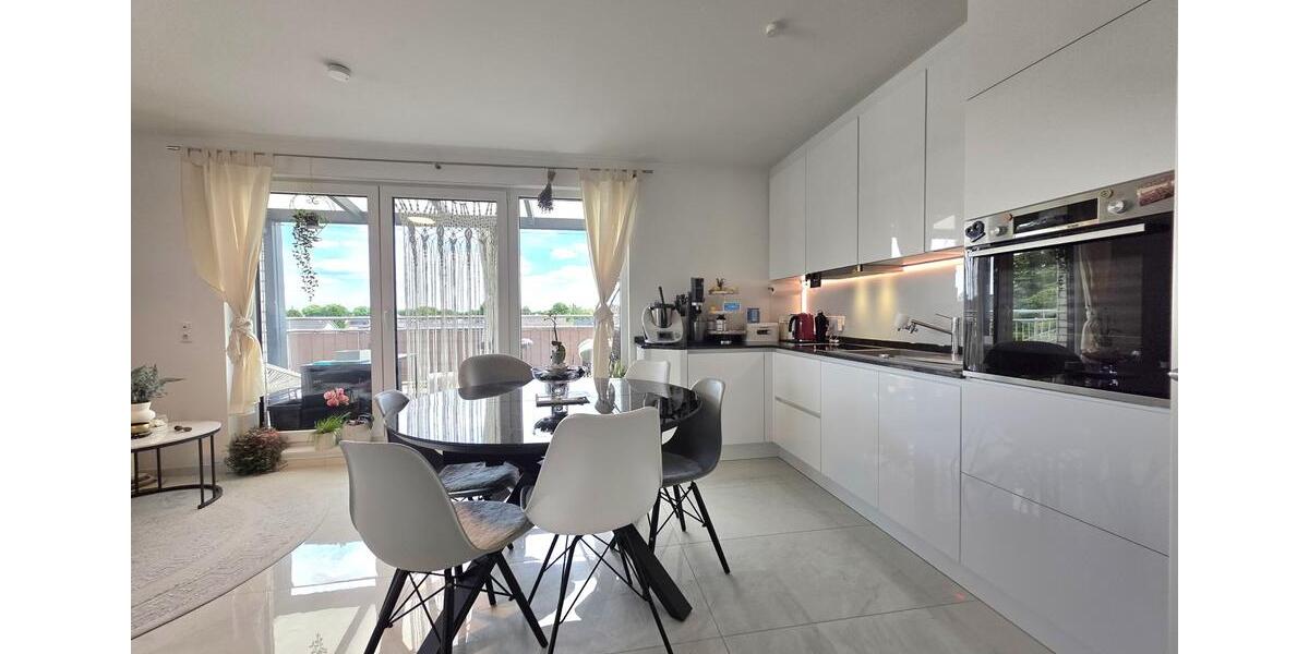 Exklusive 3 Zimmer Penthouse Wohnung mit EBK - provisionsfrei 3 zimmer