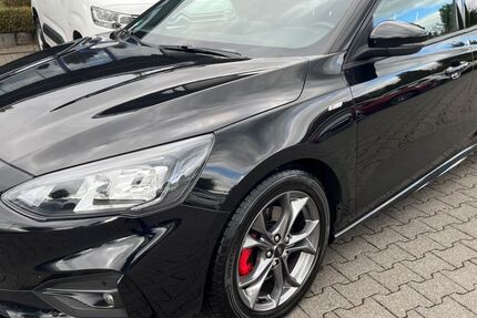 Ford Focus 99.132 km 17.897 &euro; Wipperfürth 51688