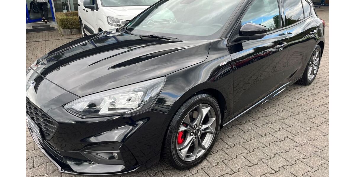 Ford Focus 99.132 km 17.897 &euro; Wipperfürth 51688