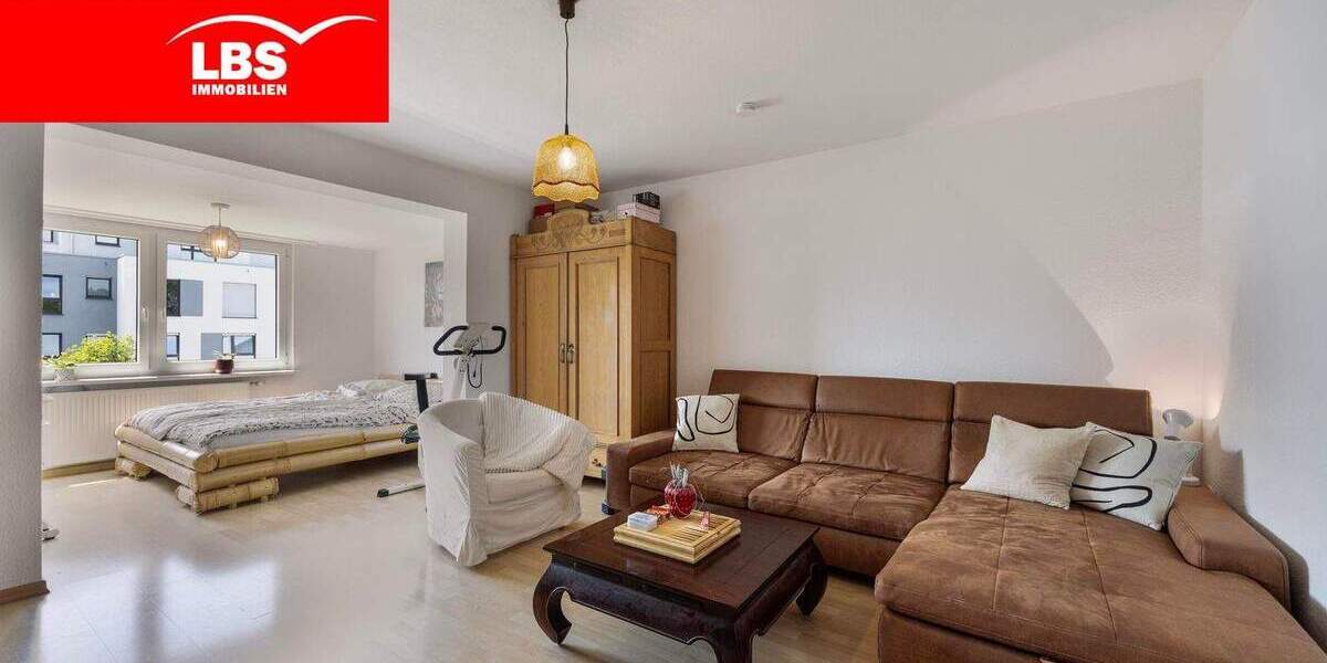 Sehr gepflegtes Dreifamilienhaus mit schönem Garten 6 zimmer