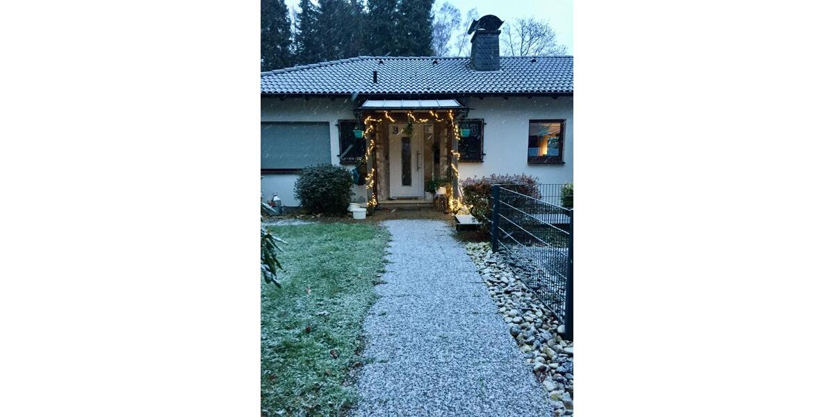 Ein-Zweifamilienhaus mit Pool und großem Grundstück in Remscheid 3 zimmer