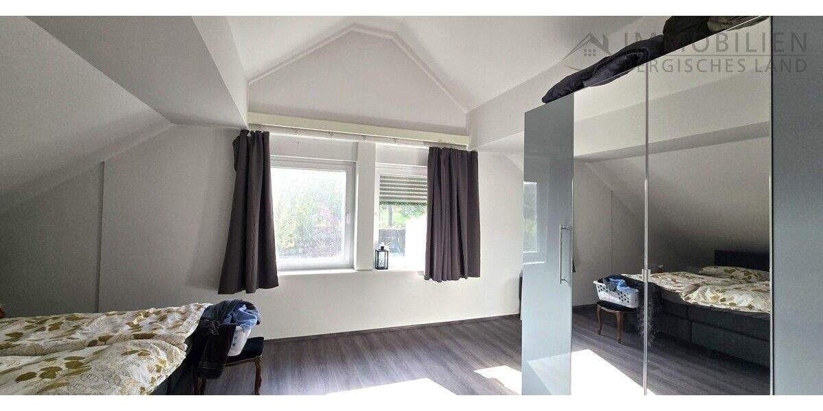 Einfamilienhaus Hückeswagen Kobeshofen - 6 Zimmer, 220 m&sup2;, 529.000&euro; | Angebot:25737808