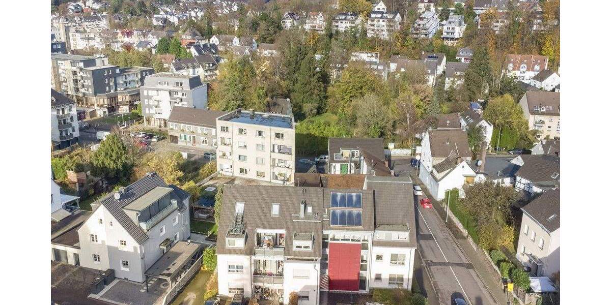 Top gepflegtes Neun-Familienhaus in guter Lage von Bergisch-Gladbach - Mehrfamilienhaus, Wohnhaus Bergisch Gladbach Gladbach | Angebot:23973693