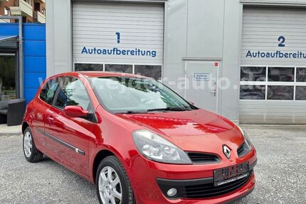 Renault Clio 215.682 km 2.750 &euro; Düsseldorf 40589