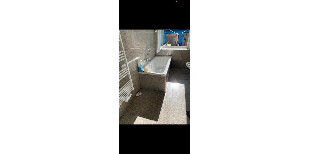 Schöne helle Wohnung 2 zimmer