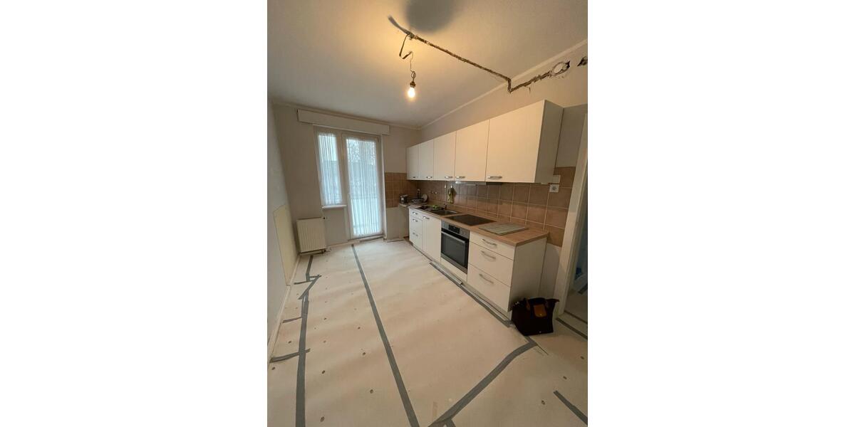 Helle 2-Zimmer-Wohnung mit Balkon und Einbauküche 2 zimmer