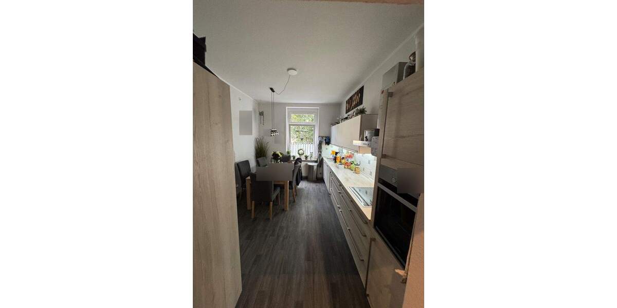 Vielseitiges Wohnhaus: Großfamilie oder 2×3-Zimmer-Wohnungen + Gewerbe & Garten 8 zimmer