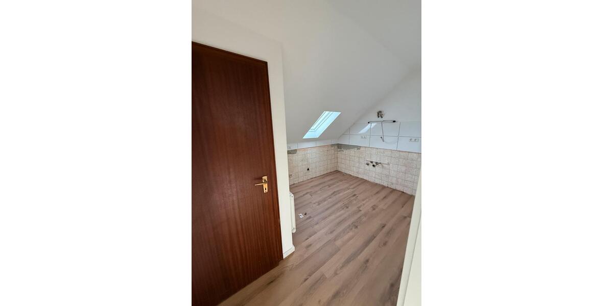 Dachgeschoßwohnung Heiligenhaus - 2 Zimmer, 54 m&sup2;, 700&euro; | Angebot:23825996