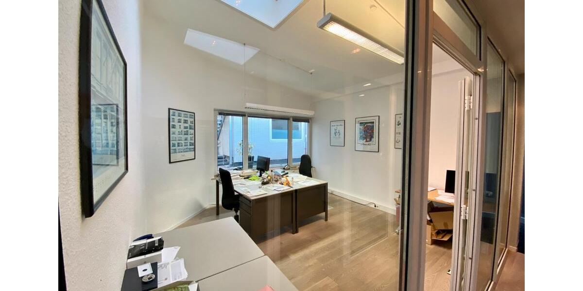 Rechtsanwälte-Steuerberater: 3 HELLE BÜRORÄUME in einem repräsentativen Umfeld zimmer