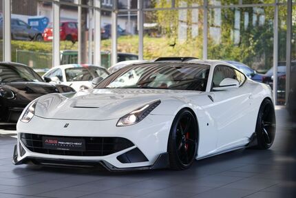 Ferrari F12 22.000 km 249.000 &euro; Remscheid/NRW 42855