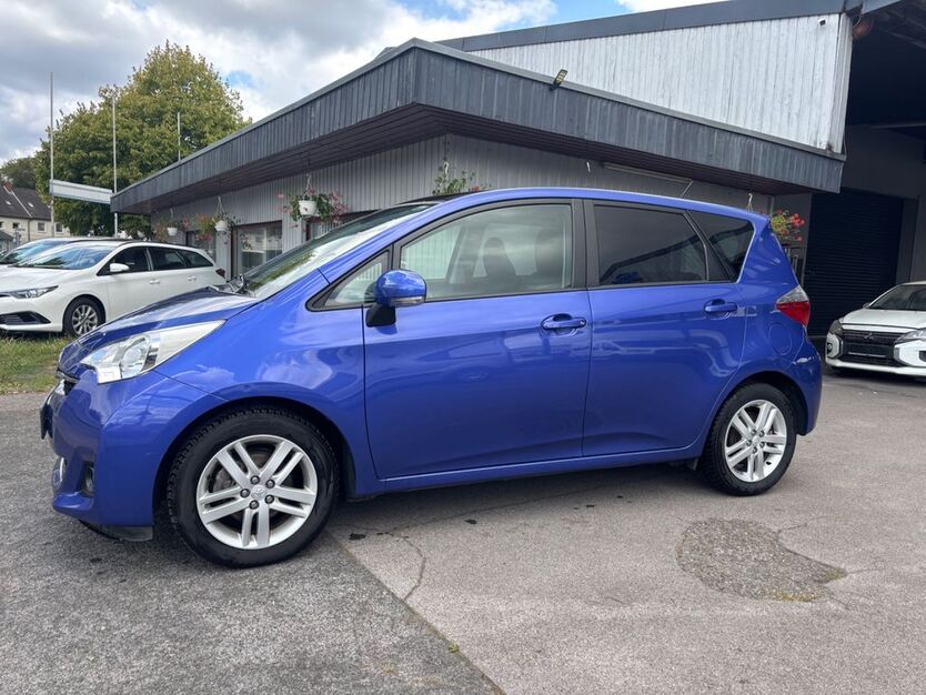 Toyota Verso-S 68.000 km 6.250 € Essen 45356