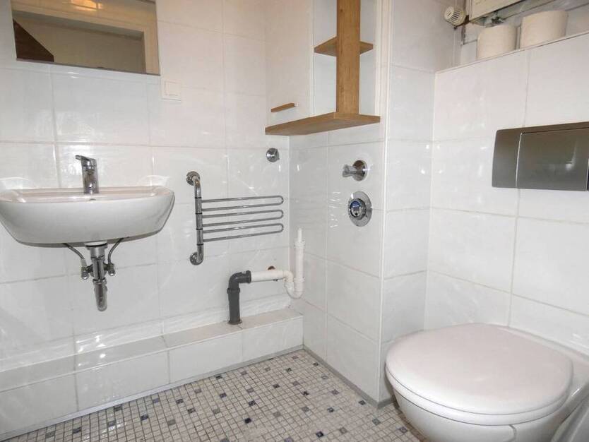 Helle City-Wohnung mit Balkon und modernem Bad - zentrale Lage