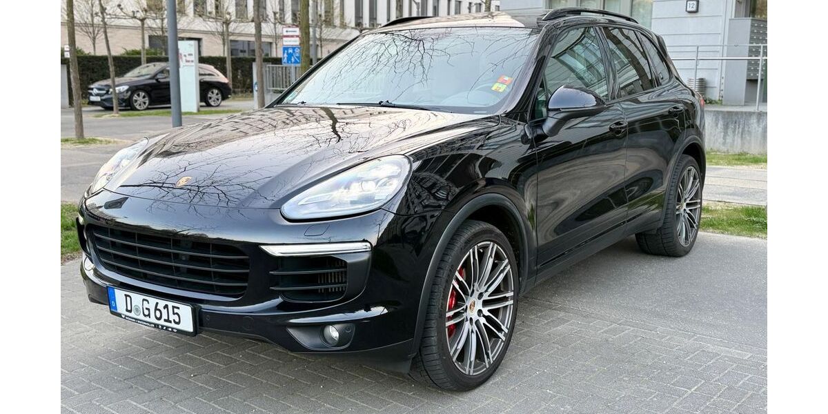 Porsche Cayenne 157.200 km 26.800 &euro; Düsseldorf 40229