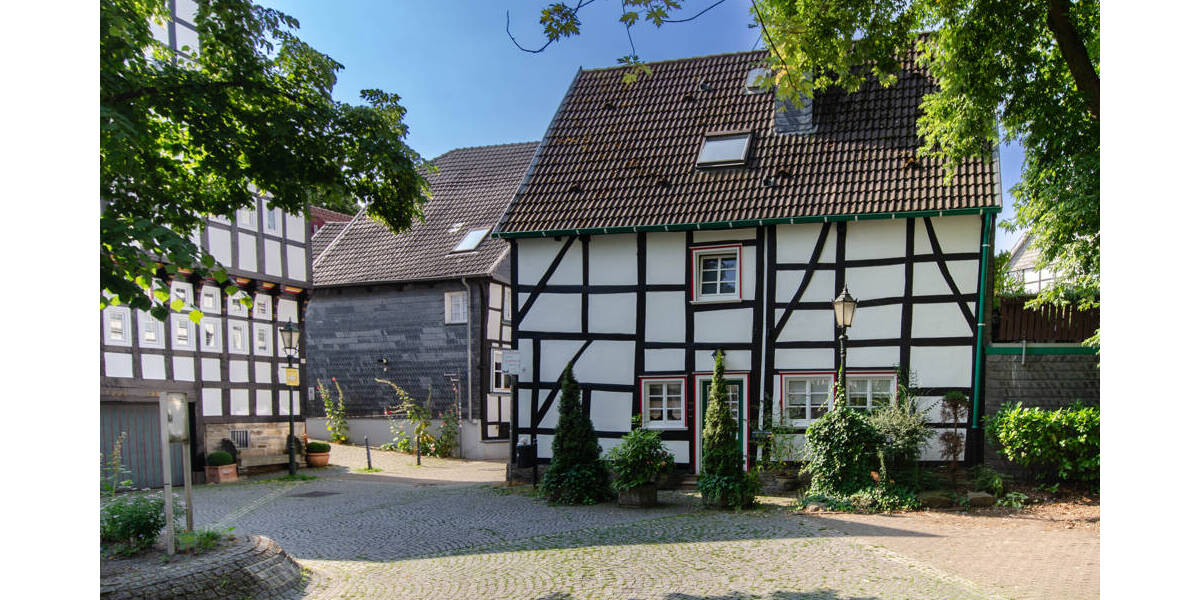 Einfamilienhaus Hattingen - 6 Zimmer, 173 m&sup2;, 528.000&euro; | Angebot:24041999