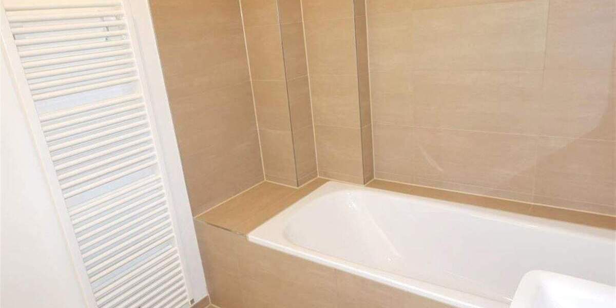 Attraktive 3 Zimmer Wohnung inkl. EBK , Fußbodenheizung, Süd-West Terrasse 3 zimmer