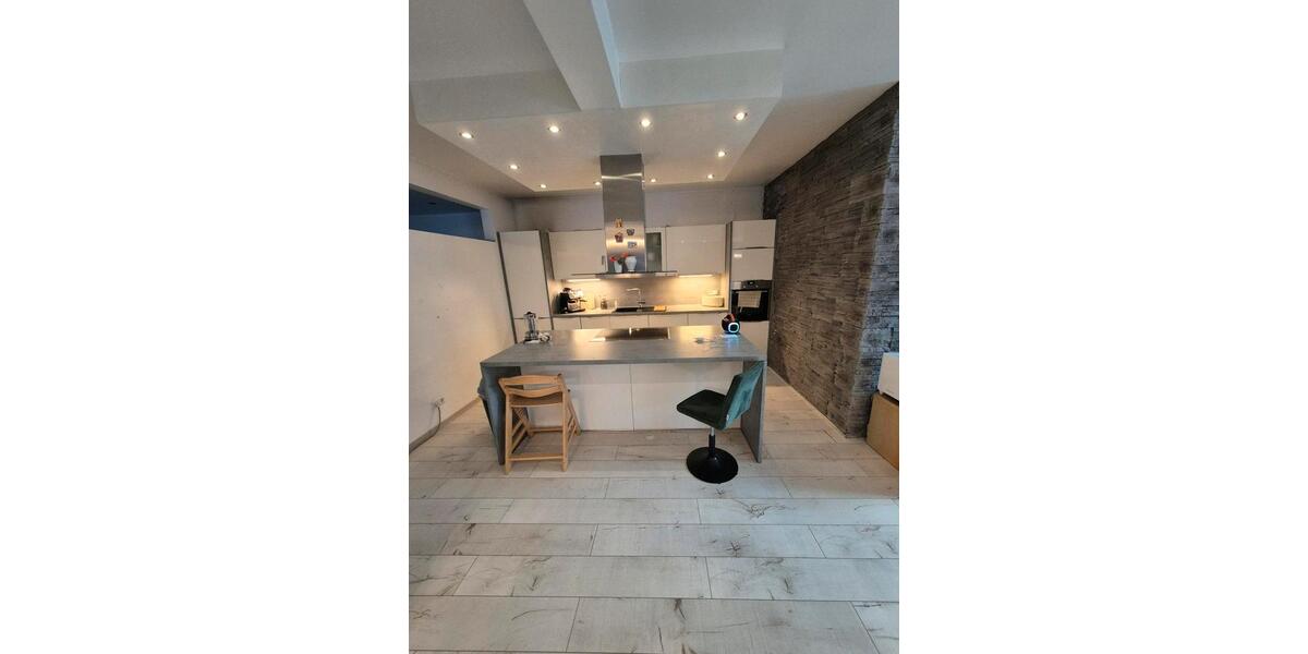 Etagenwohnung Hagen - 3 Zimmer, 219 m&sup2;, 270.000&euro; | Angebot:27440474