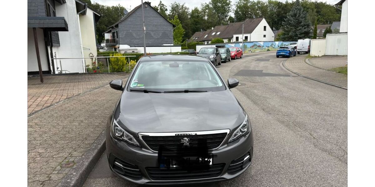 Peugeot 308 68.000 km 10.700 &euro; Bergisch Gladbach 51467