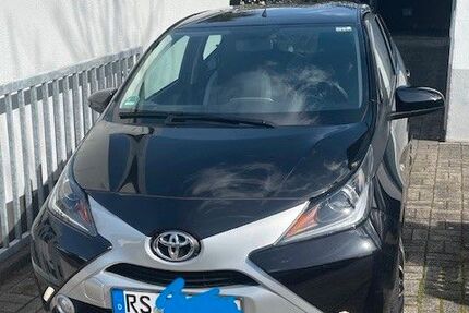 Toyota Aygo (X) 14.000 km 9.900 &euro; Remscheid 42859