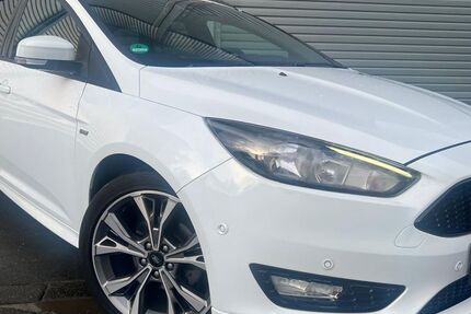 Ford Focus 69.000 km 11.990 &euro; Wuppertal 42285