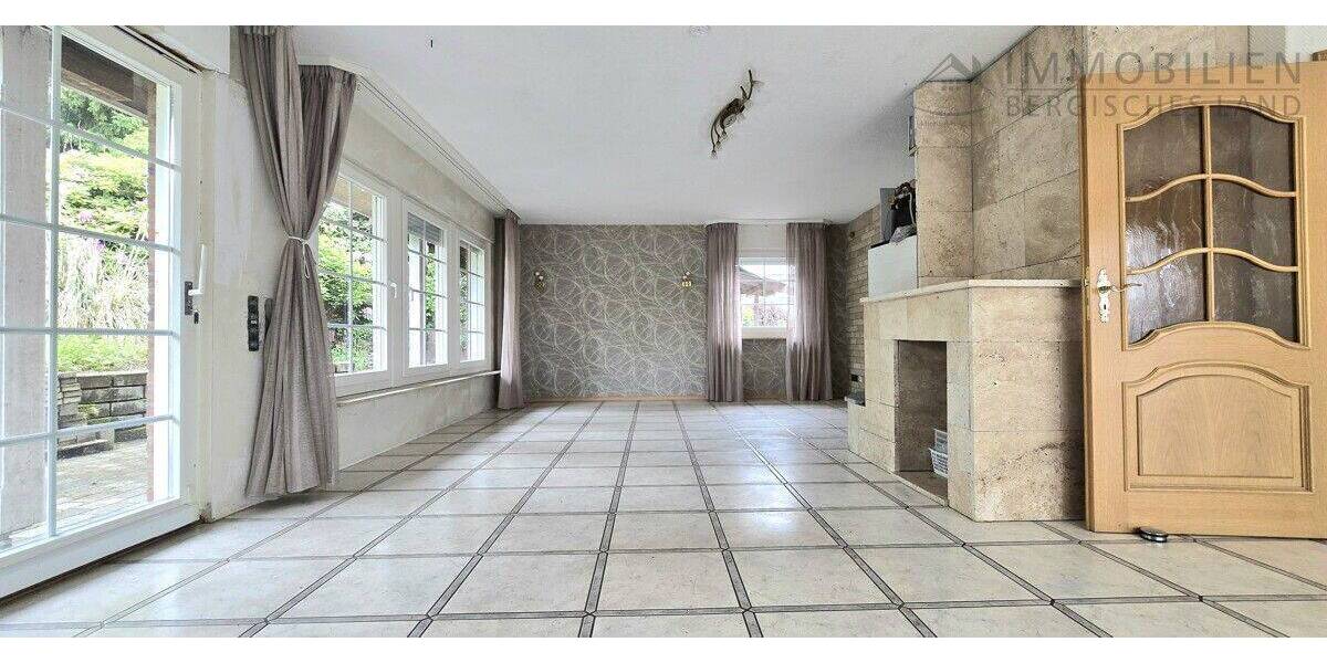 Einfamilienhaus Hückeswagen Innenstadt - 6 Zimmer, 242 m&sup2;, 449.000&euro; | Angebot:26867652