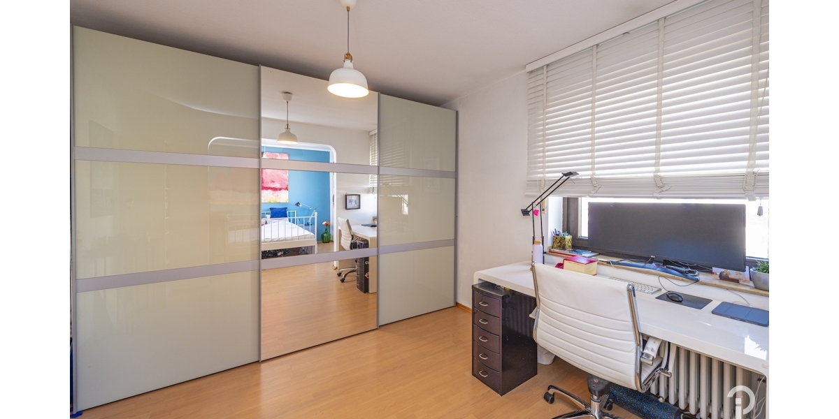Charmantes Split-Level-Reihenendhaus in unmittelbarer Rheinnähe im Herzen von Düsseldorf-Benrath - Reihenendhaus Düsseldorf Stadtbezirk 9 | Angebot:26645354