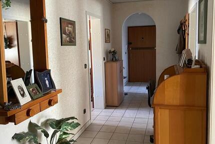 3,5 bis 4,5 Zimmer Wohnung sehr schöne Aufteilung in Rüttenscheid