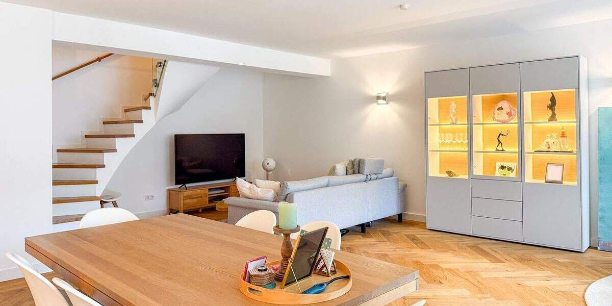 Urbaner Wohntraum: Luxuriöse Maisonette-Wohnung mit Einbauküche, großer Terrasse & Stellplätzen 3 zimmer