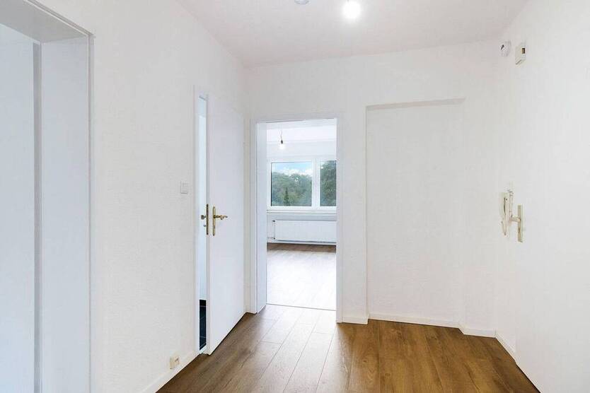 61 m² frisch renovierte 2-Zi.-Wohnung mit modernem Bad - ideal für Anleger & Eigennutzer