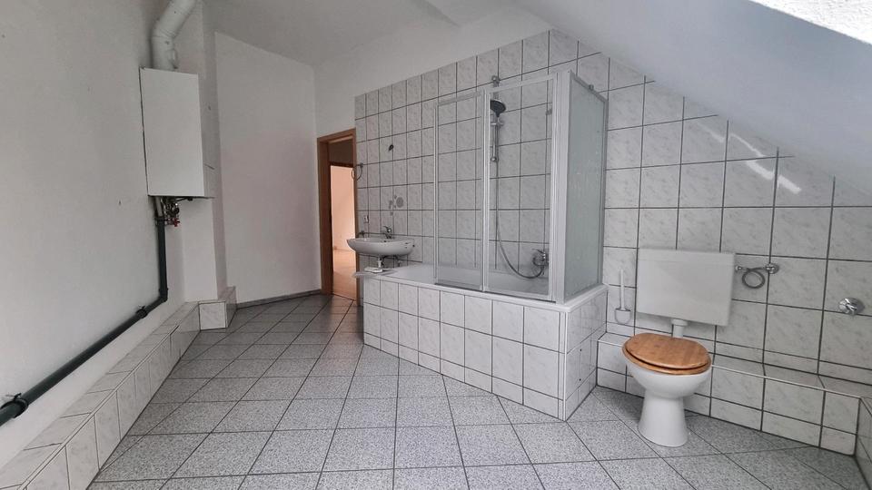 Charmante 4-Zimmer Dachgeschosswohnung zimmer