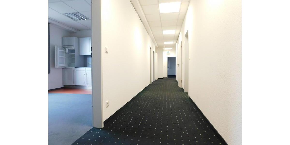 Vielseitig nutzbare Bürofläche am Nové-Mesto-Platz zimmer