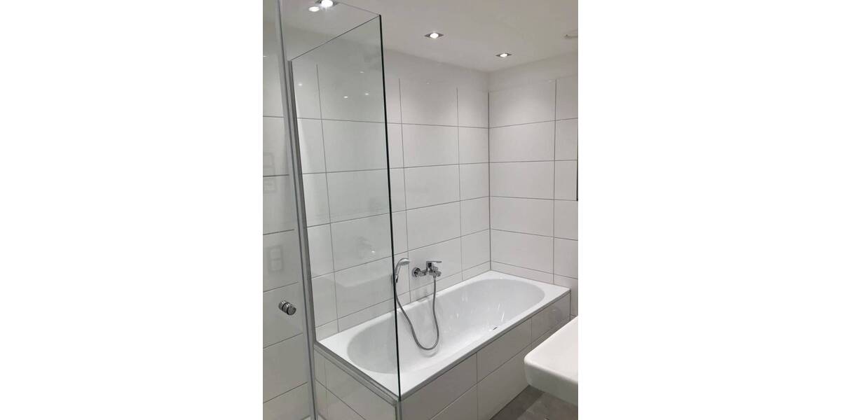 Moderne 2-Zimmer-Wohnung mit Balkon im 1. Obergeschoss 2 zimmer