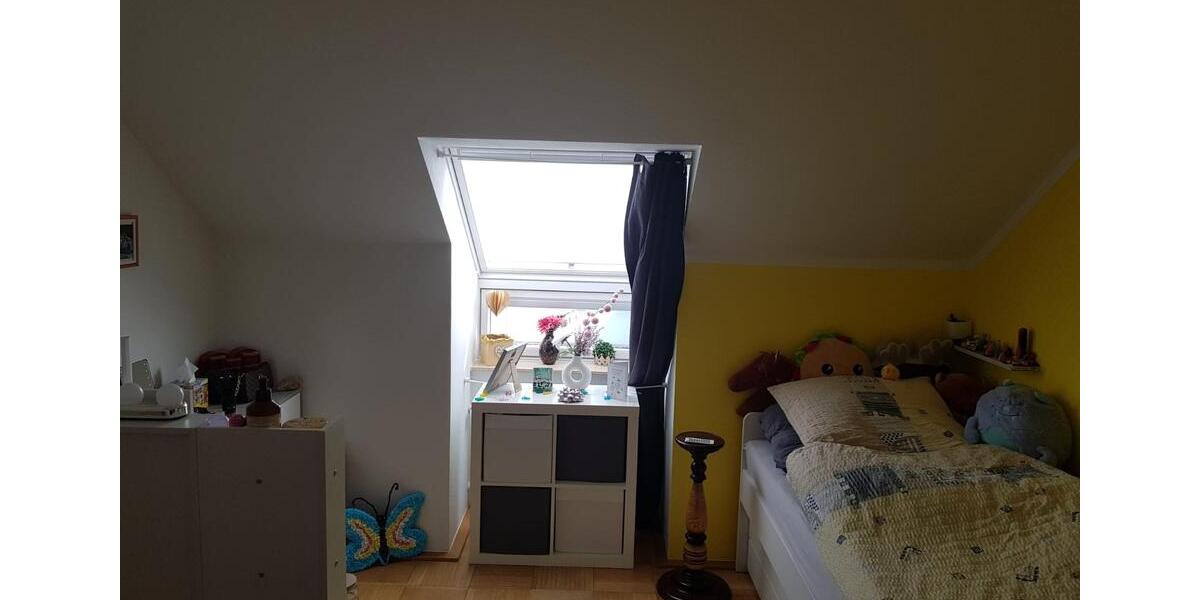 Dachgeschoßwohnung Solingen Burg - 3 Zimmer, 75 m&sup2;, 650&euro; | Angebot:25640163