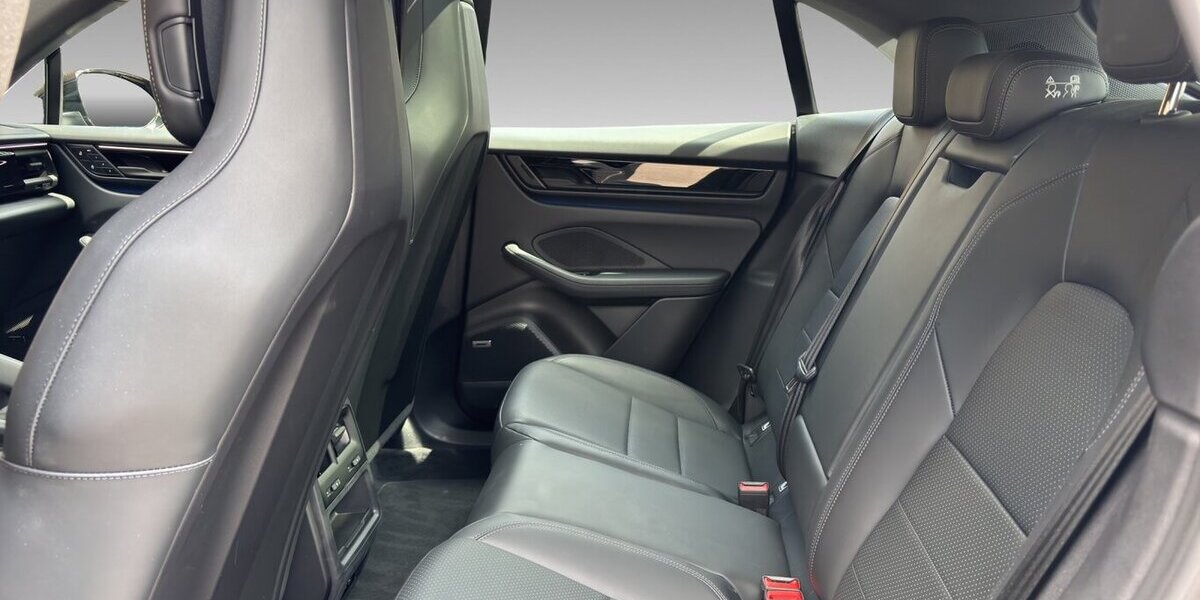Porsche Macan 4S Bose Pano Volleder Sitzklim 0,25% 7.998 km 87.500 &euro; Wuppertal 42327