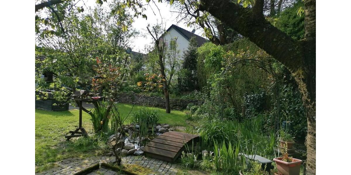 Helle Parterre Wohnung mit Garten und Wintergarten 2 zimmer