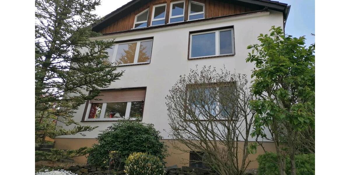 Helle Parterre Wohnung mit Garten und Wintergarten 2 zimmer