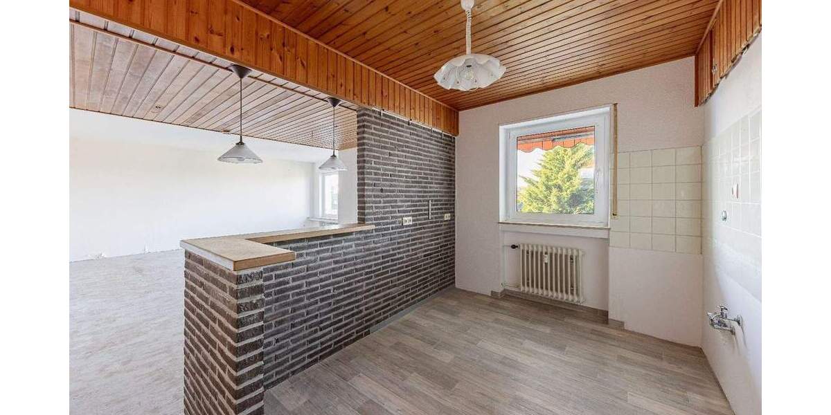 **RESERVIERT**Familienglück auf 4 Zimmern - mit sonnigem Südbalkon und Tiefgaragenstellplatz 4 zimmer