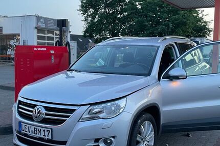 VW Tiguan 159.000 km 9.100 &euro; Leverkusen 51371