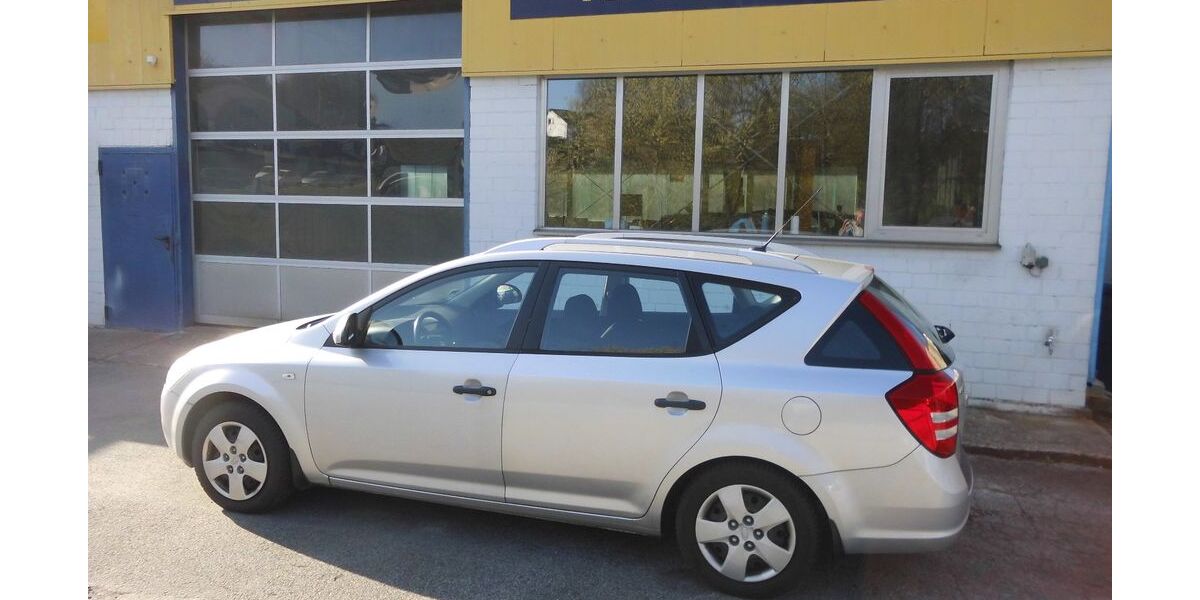 Kia ceed Sportswagon 245.000 km 1.450 &euro; Burscheid 51399