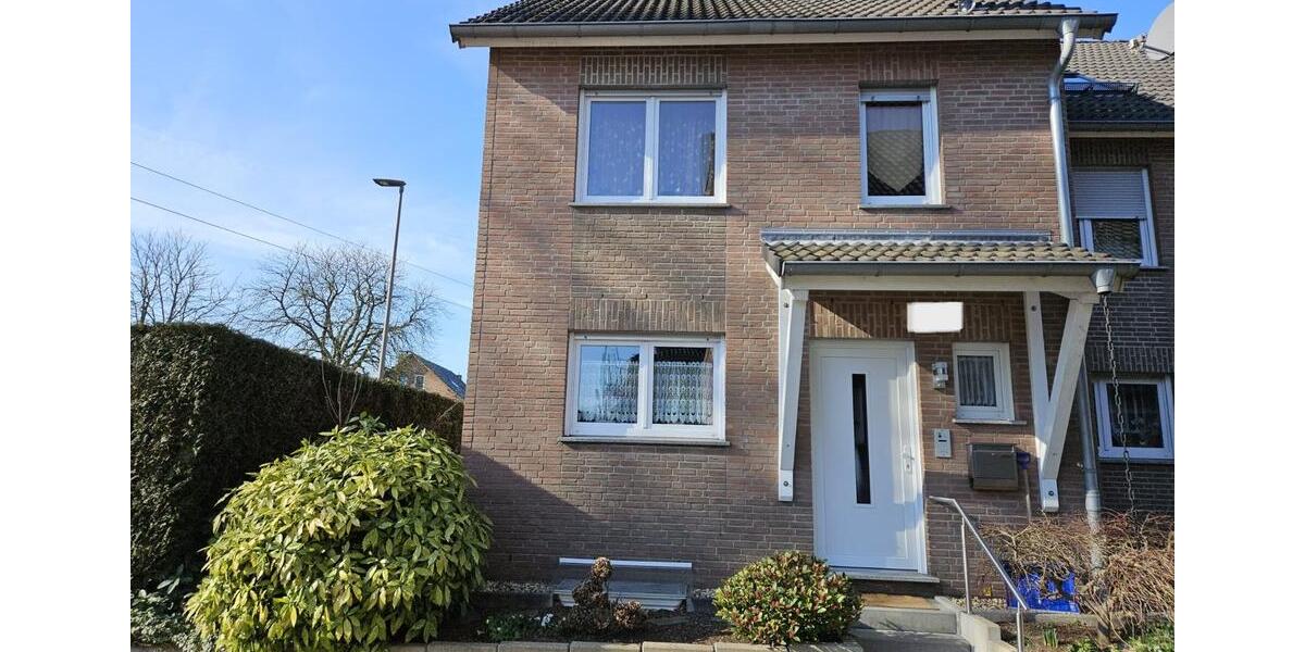 Familienfreundliches Reiheneckhaus mit Garten. 5 zimmer