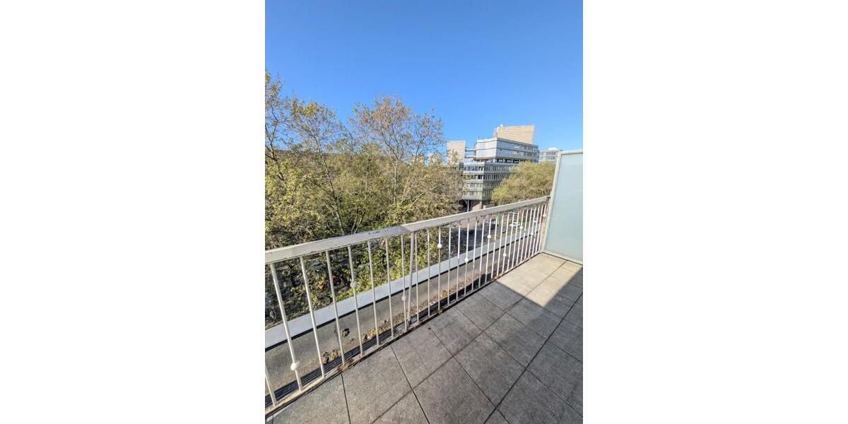 Etagenwohnung Düsseldorf Stadtmitte - 2 Zimmer, 72 m&sup2;, 879&euro; | Angebot:25905023