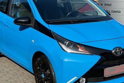 Toyota Aygo (X) 94.329 km 7.777 &euro; Radevormwald 42477