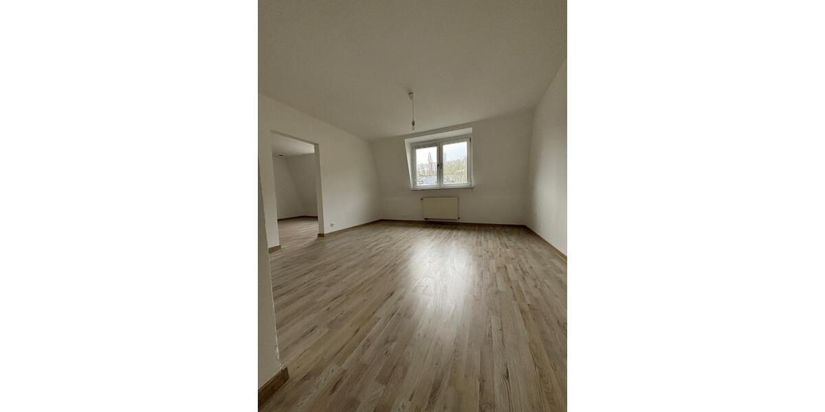Dachgeschoßwohnung Hagen Hagen-Nord - 4 Zimmer, 94 m&sup2;, 750&euro; | Angebot:25417340