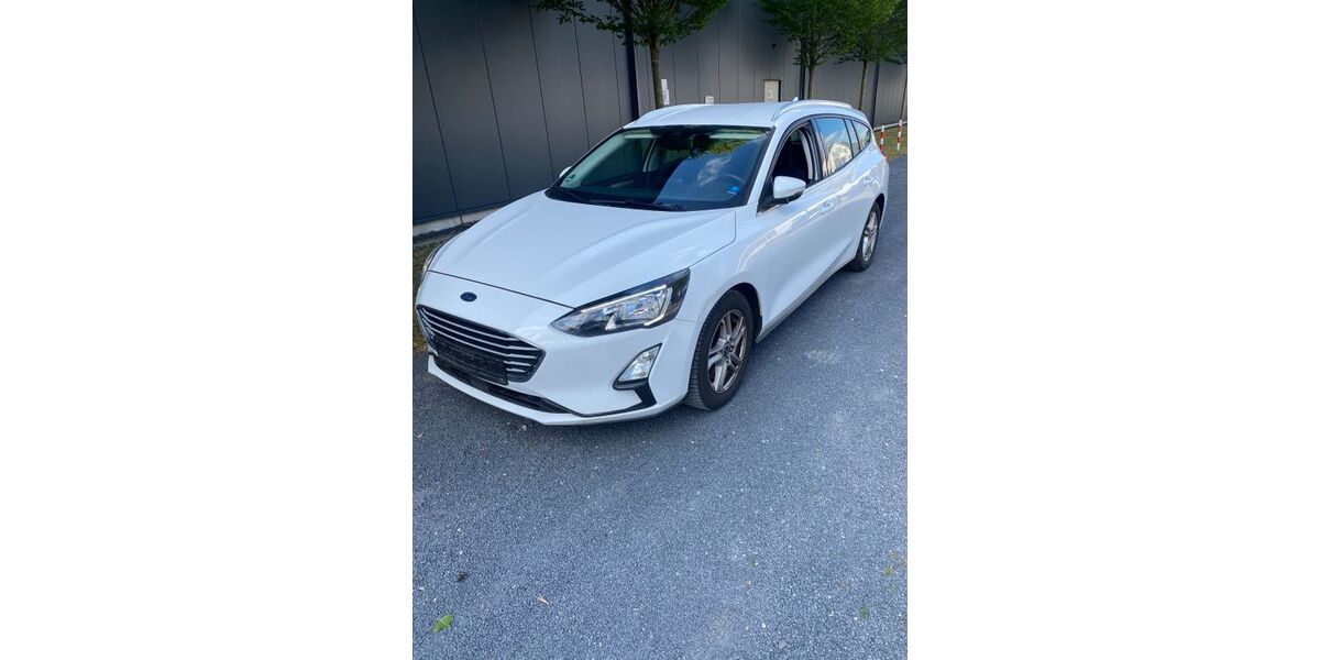 Ford Focus 95.000 km 7.990 &euro; Hilden 40721