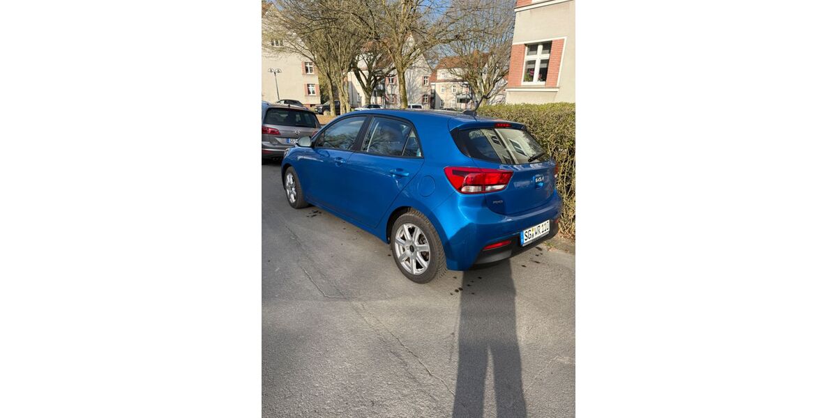 Kia Rio 38.000 km 12.500 &euro; Solingen 42659