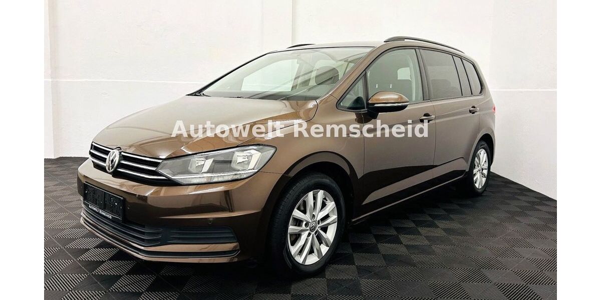 VW Touran 152.700 km 12.499 &euro; Remscheid 42859