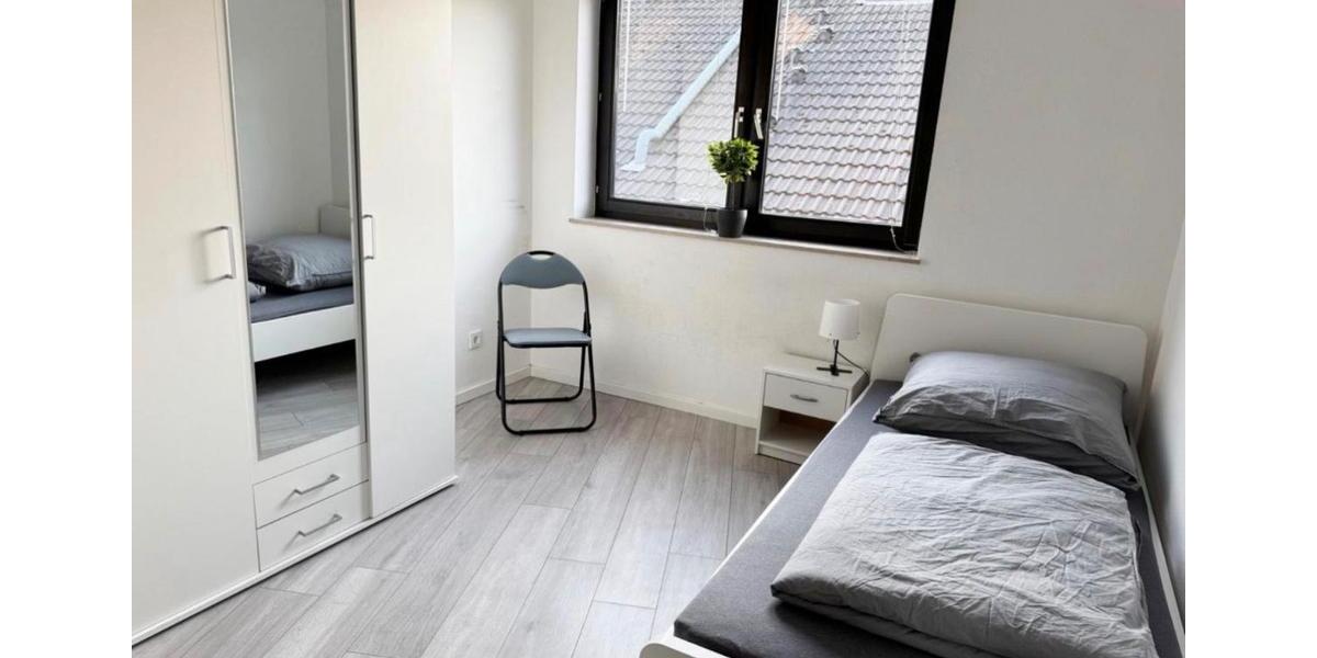 Doppelhaushälfte Bergisch Gladbach Frankenforst - 4 Zimmer, 150 m&sup2;, 1.875&euro; | Angebot:25871380